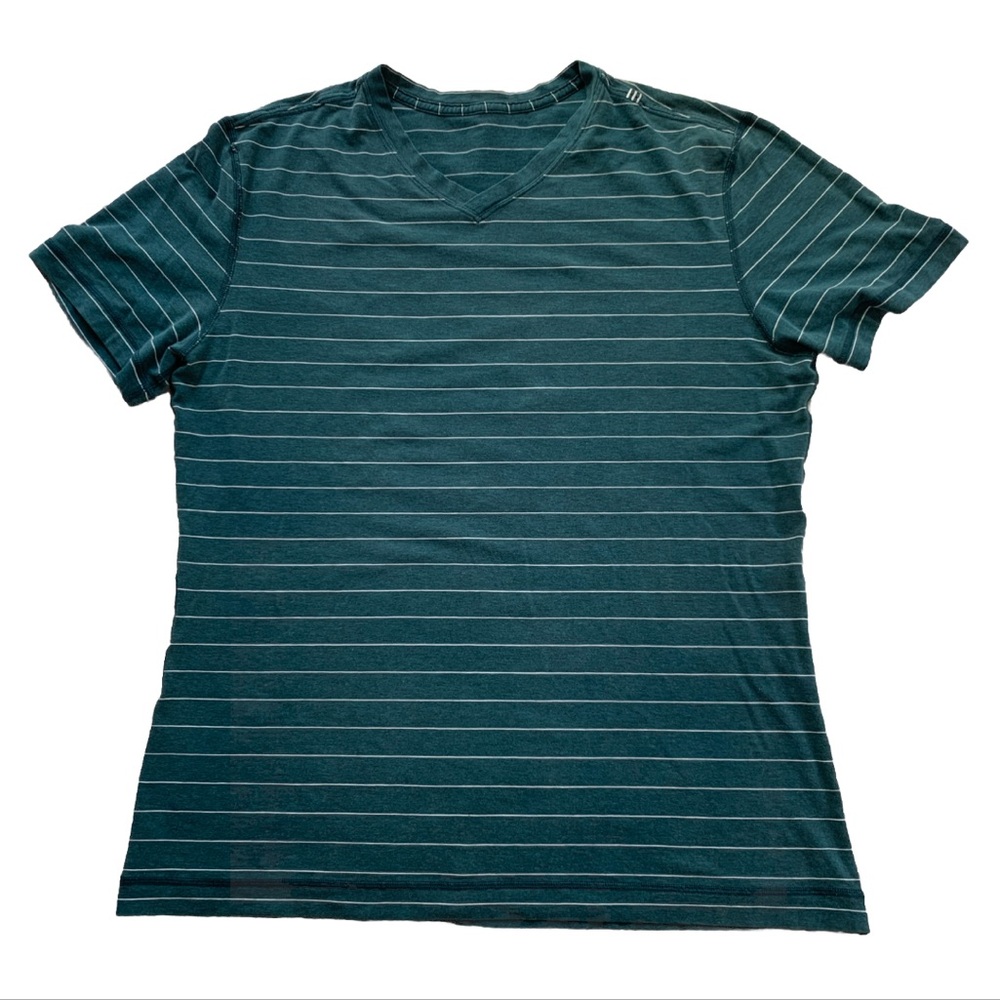 Lululemon 5 Year Basic Tee *Updated Fit Jersey T-Shirt V-Neck (Medium)